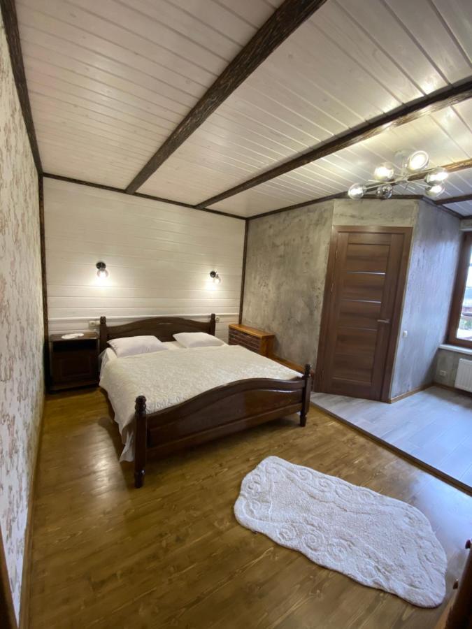 Korona Karpat Hotel Mezőhát Kültér fotó