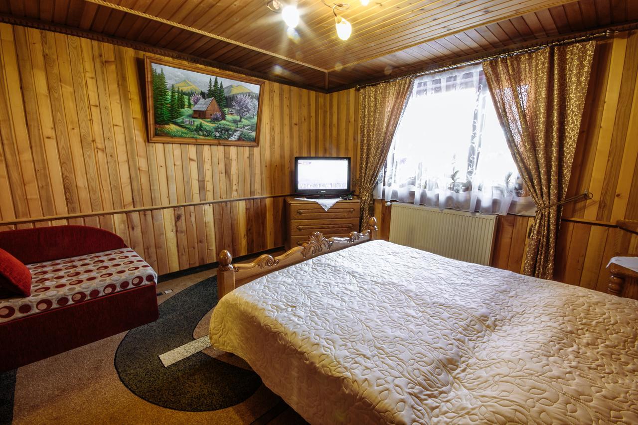 Korona Karpat Hotel Mezőhát Kültér fotó