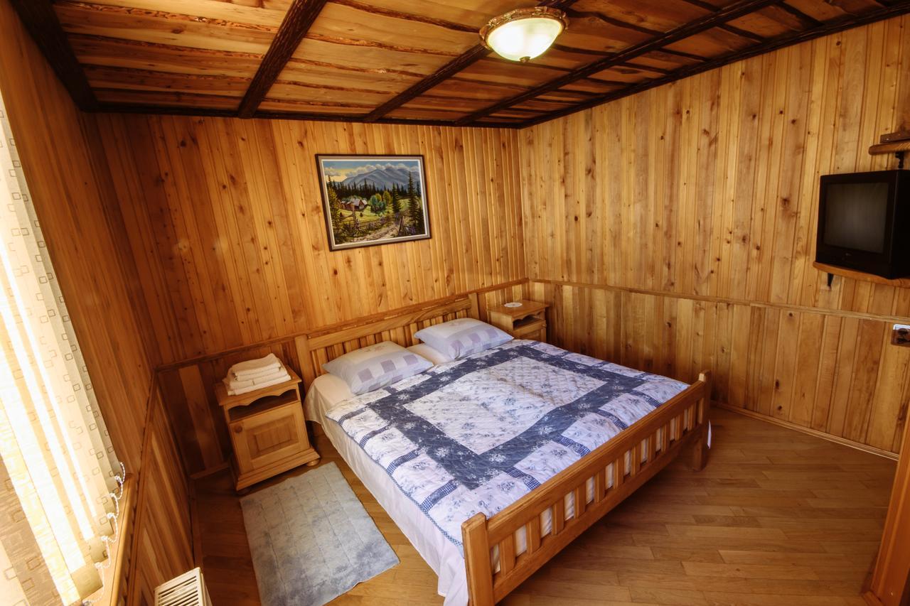 Korona Karpat Hotel Mezőhát Kültér fotó