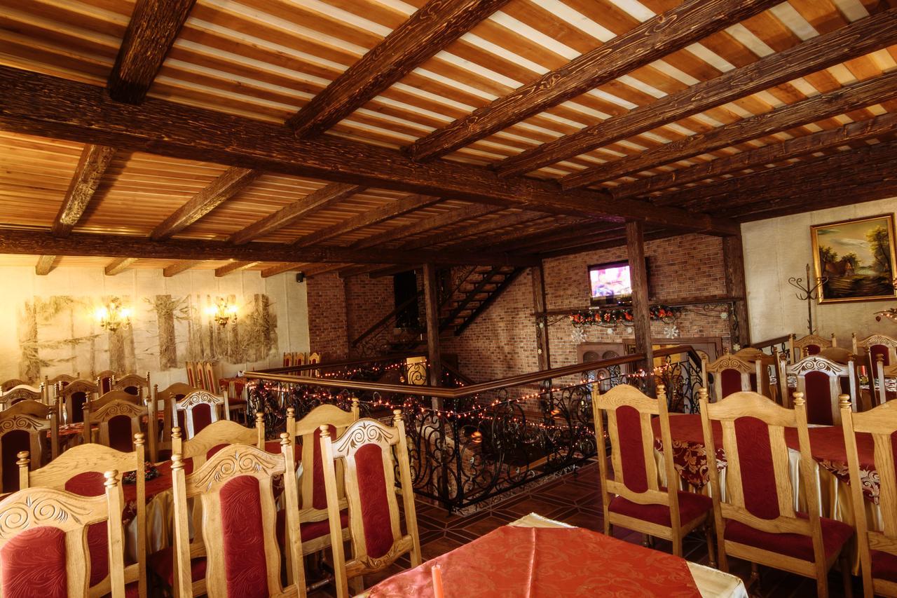 Korona Karpat Hotel Mezőhát Kültér fotó